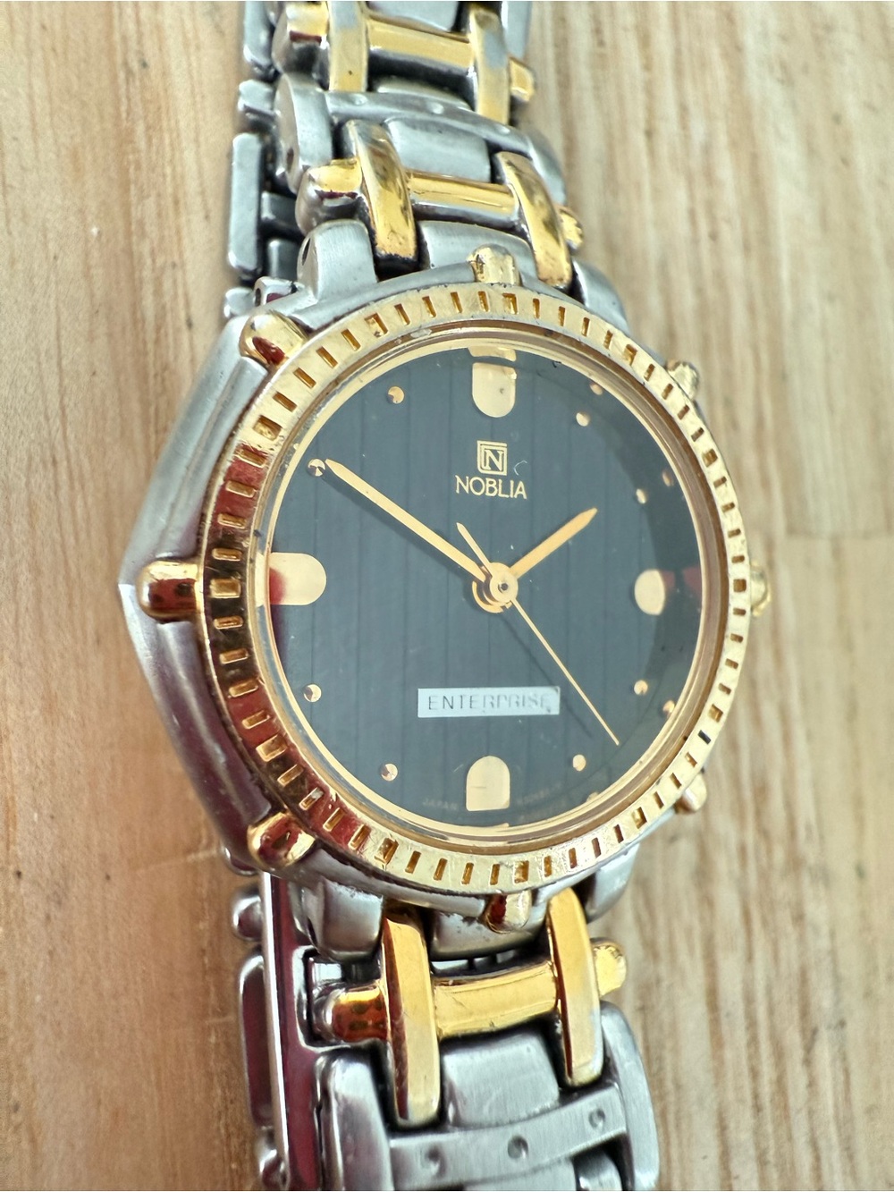 Vintage Noblia by Citizen ladies black dial two toned dress watch NEW BATTERY